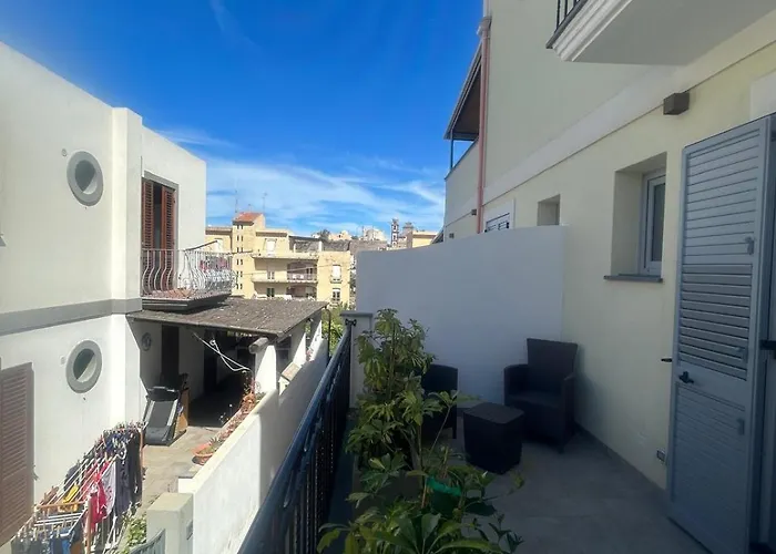 Eolia Nocleg ze śniadaniem 4*