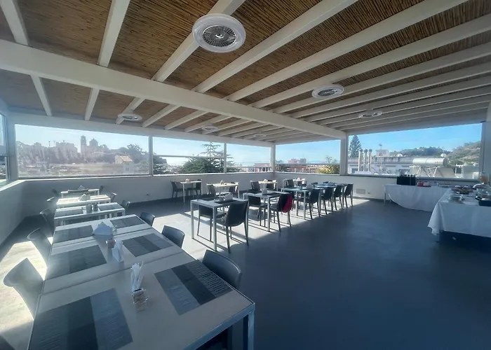 Eolia Nocleg ze śniadaniem 4*