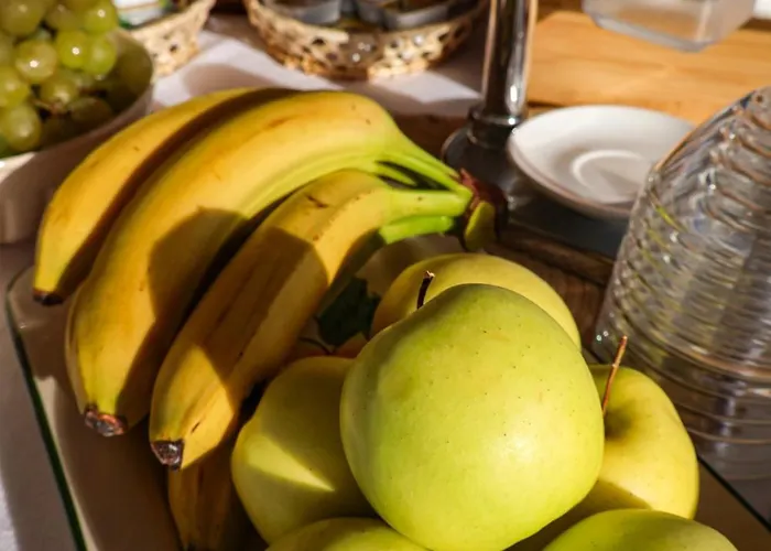 Eolia Nocleg ze śniadaniem 4*