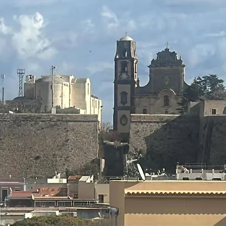 לינה וארוחת בוקר Eolia 4*