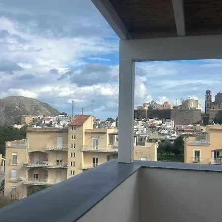 Eolia לינה וארוחת בוקר ליפארי